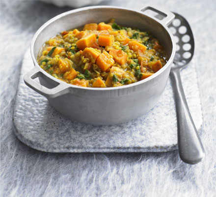 Sweet potato, spinach & lentil dahl