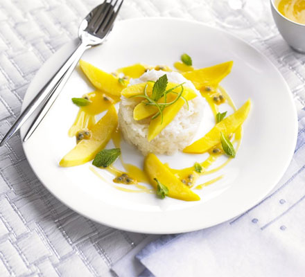 Sticky Coconut Rice, Mango & Passion Fruit