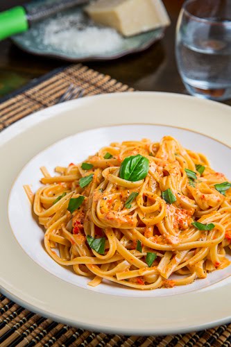 Roasted Red Pepper And Goat Cheese Alfredo Pasta